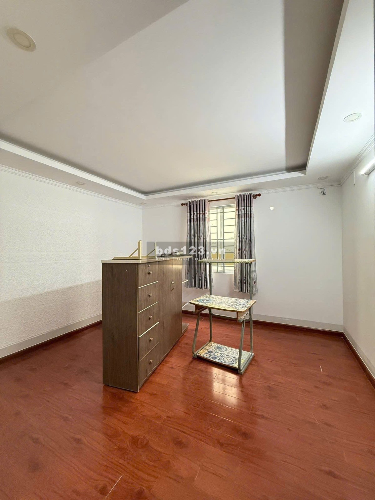 Cho thuê nhà mặt tiền đường số 30 kdc công ty 8 gần cây…