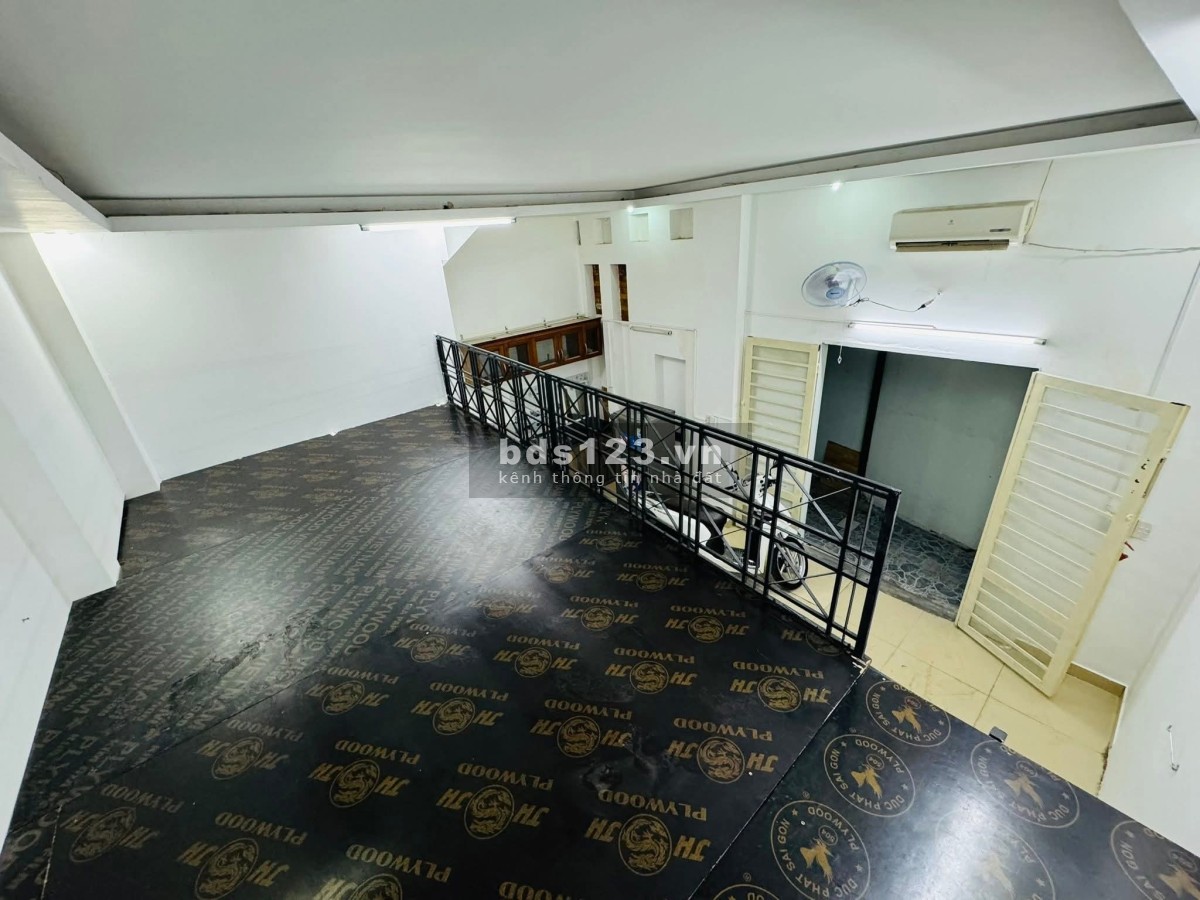 Phòng Duplex siêu rộng 30m2 đủ nội thất, 269 Phan Huy Ích Quận…