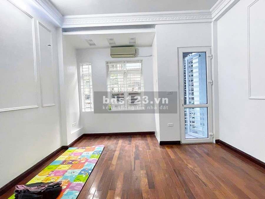 Bán nhà Thái Hà 4PN đẹp, ô tô vào nhà, ra mặt phố 20m, cho…