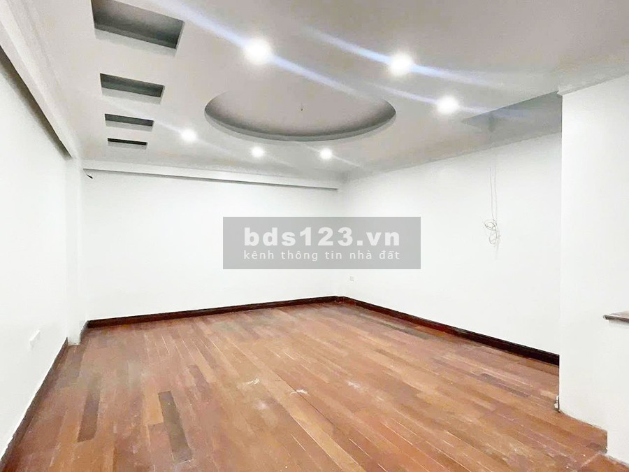 Bán nhà Thái Hà 4PN đẹp, ô tô vào nhà, ra mặt phố 20m, cho…