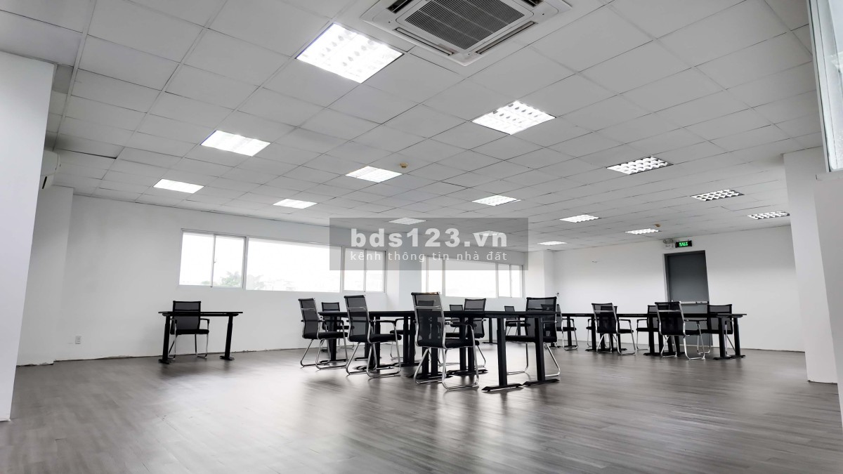 Cho thuê văn phòng đại diện sẵn nội thất sàn 290m2 đường…