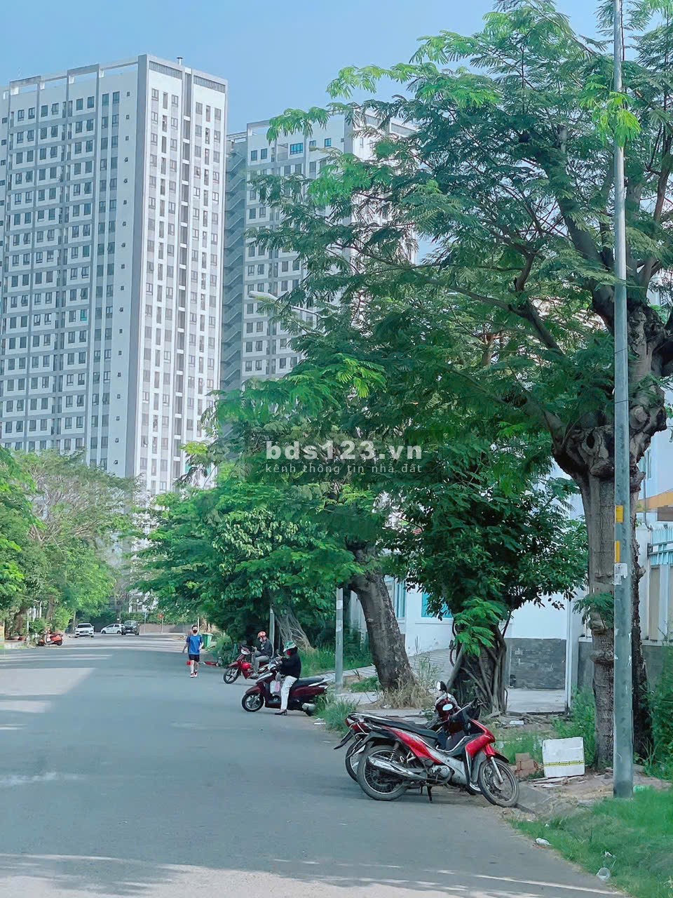 Tôi cần BÁN gấp nền đất KDC 13E Intresco 100m2 lô H cách CC…