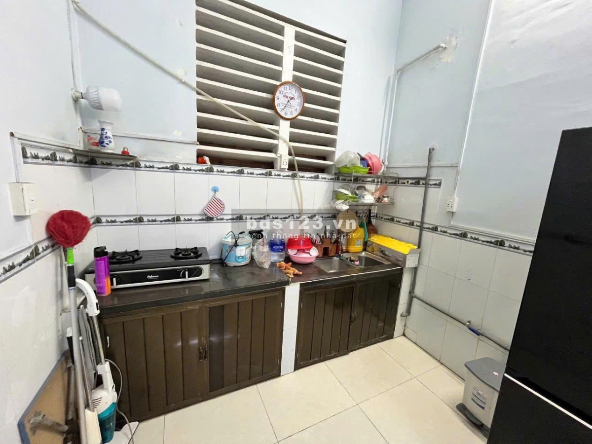 Chính chủ bán căn hộ chung cư cũ 2PN lầu 2 Quận 5 – Giá…