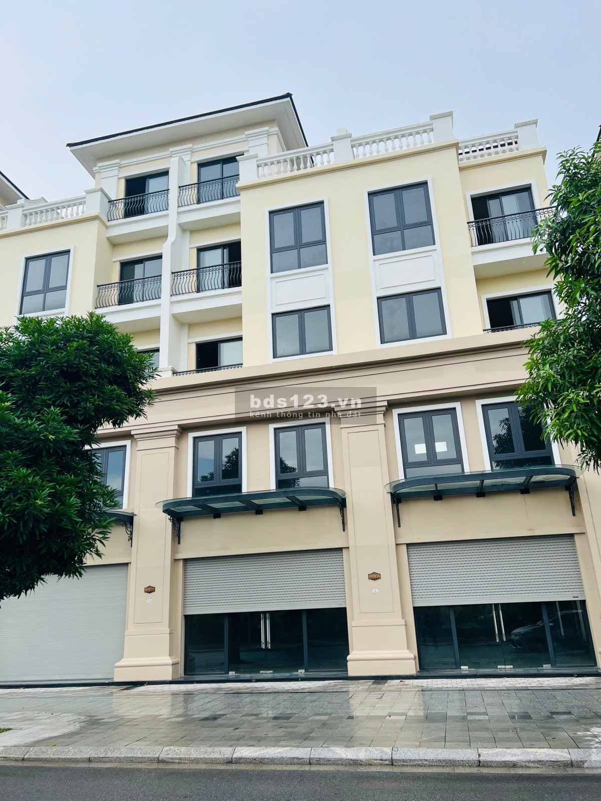 Bán Shophouse 120m đối diện 15 tòa chung cư và biển hồ tạo sóng Vinhomes Ocean Park 2 giá đầu tư