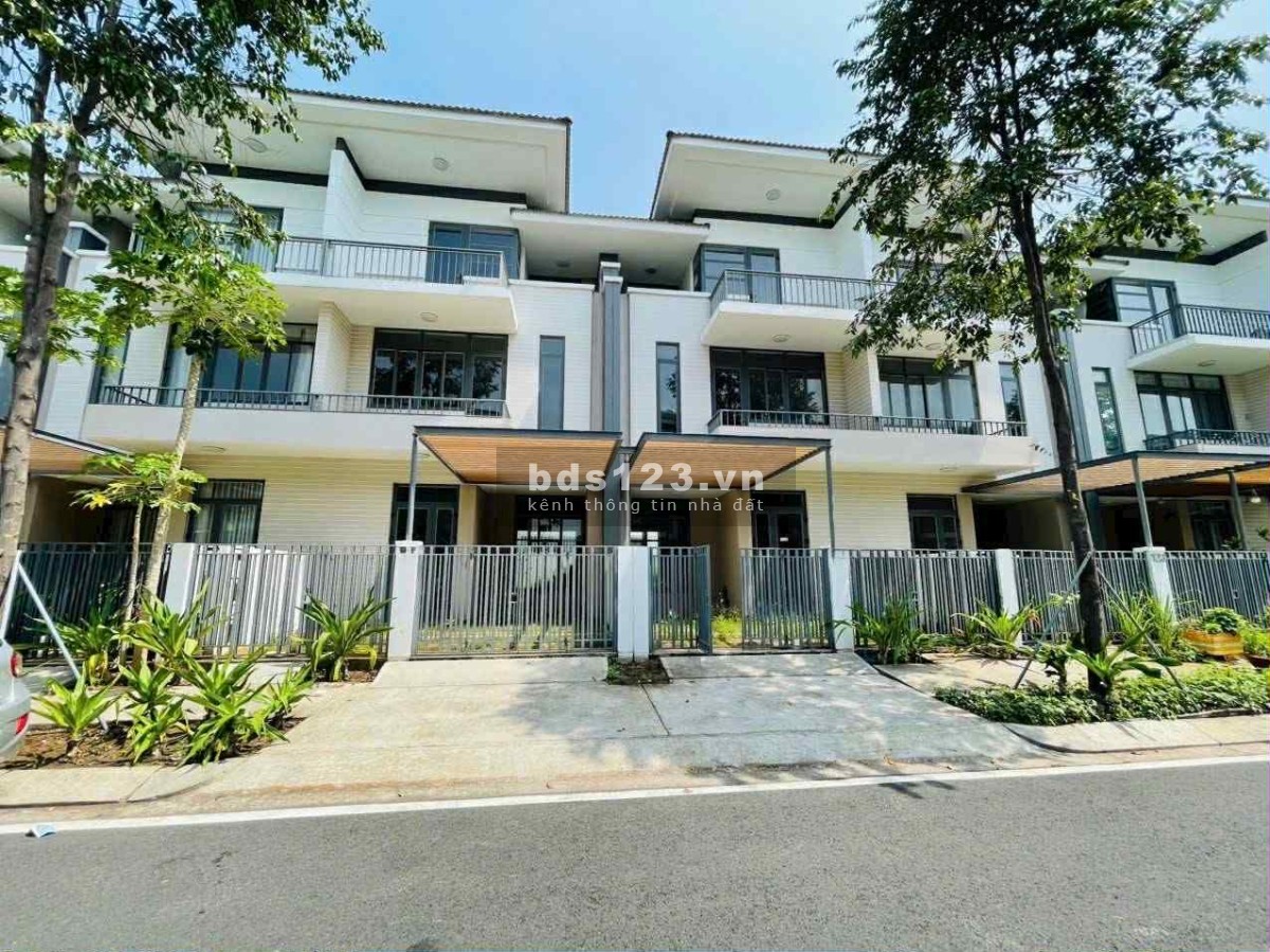 Cần tiền làm ăn cần bán gấp căn nhà phố dự án Lavila…