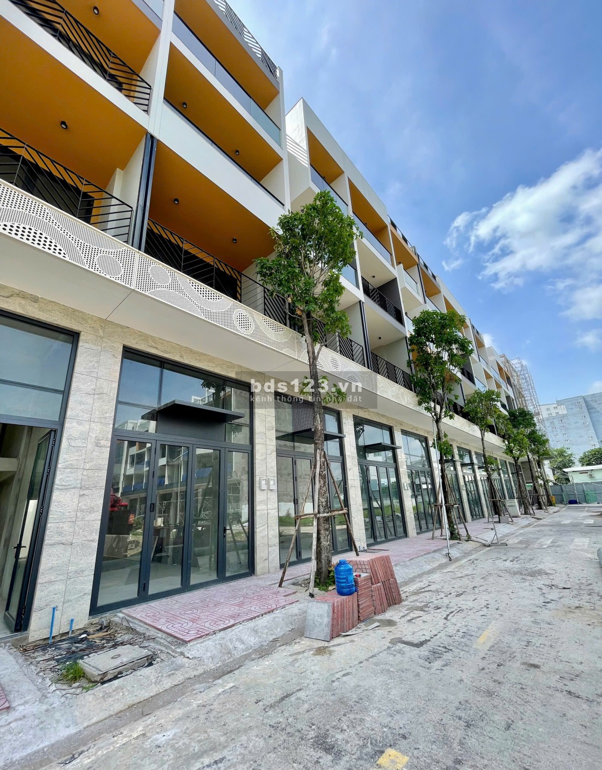 Shophouse The Sholi 13,5 tỷ/căn | Cam kết thuê 45tr/tháng + Tặng thang máy 300tr + 2 lượng vàng