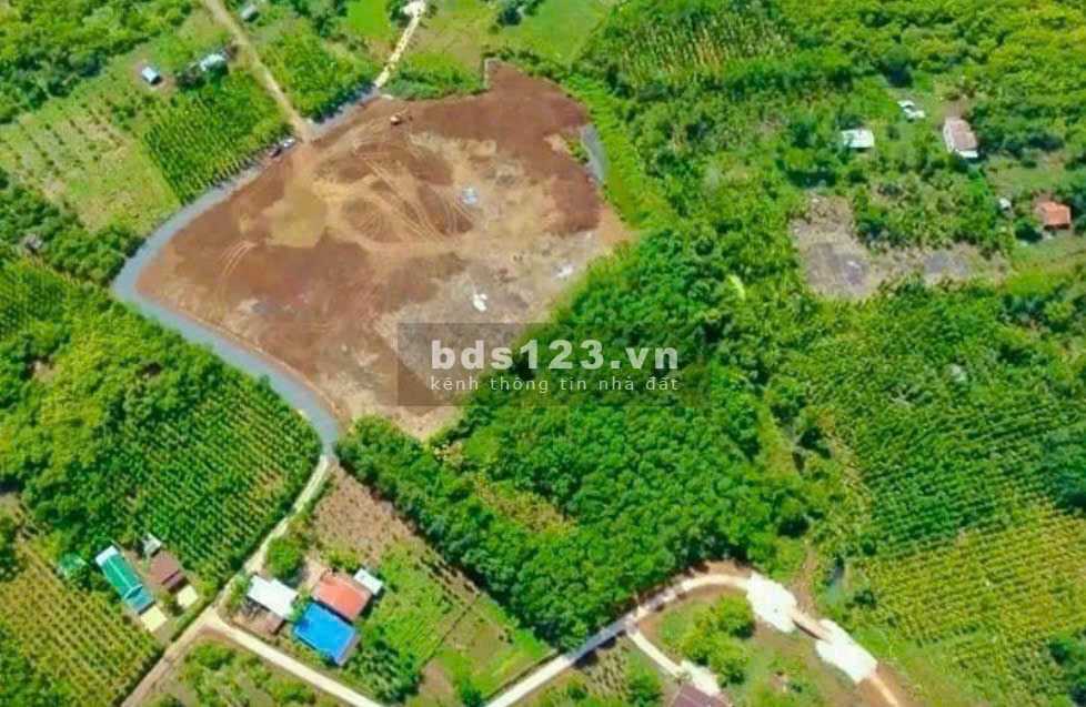 Kẹt tiền cần bán vườn rộng 1.706m2, giáp suối đẹp, giá…