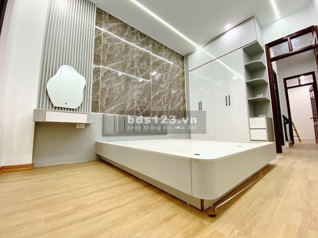 Bán Nhà Định Công – Hoàng Mai, 33m², 4 Tầng – Giá 6,9 Tỷ