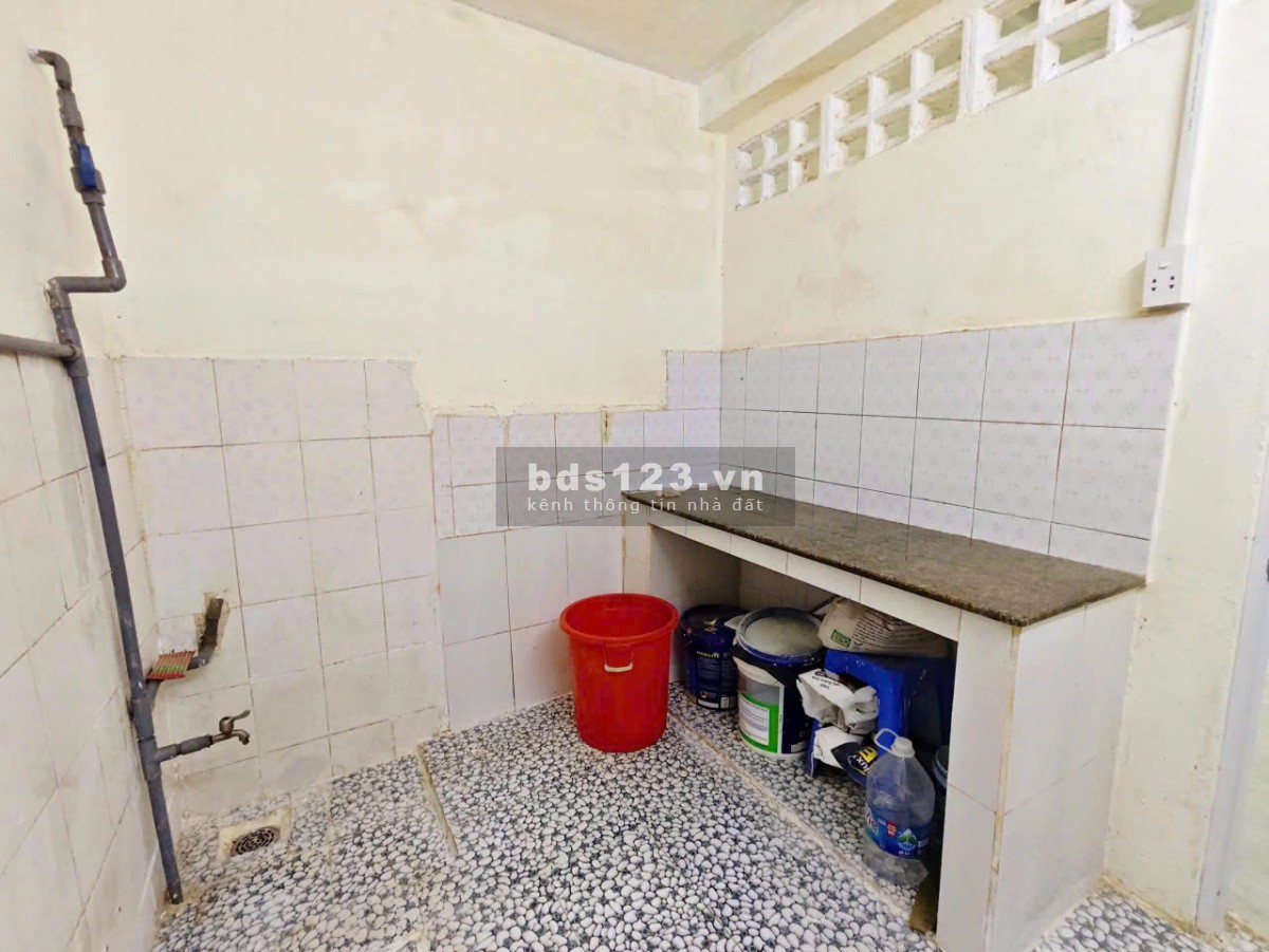 Quận 10 - ngay cầu vượt Ba Tháng Hai - 61.1/63m2, nở hậu -…