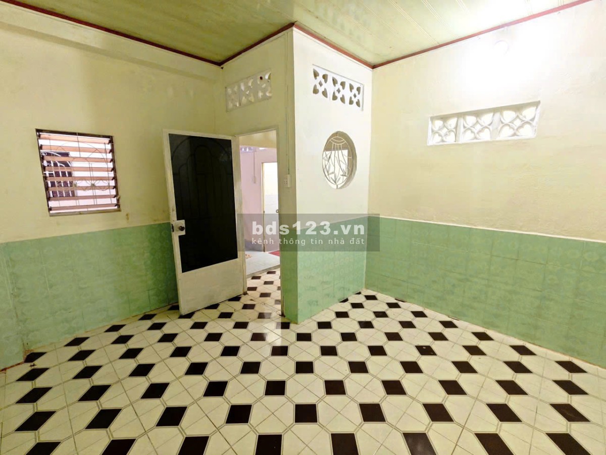 Quận 10 - ngay cầu vượt Ba Tháng Hai - 61.1/63m2, nở hậu -…