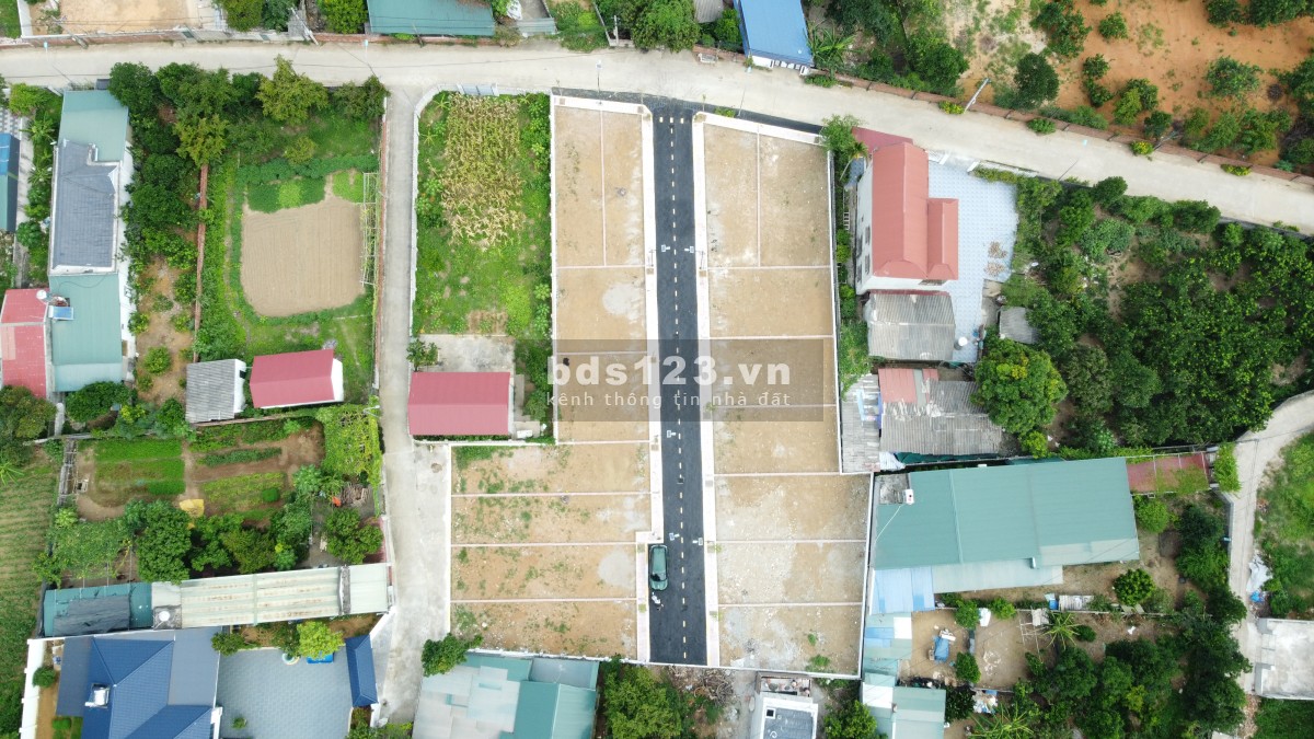 Chính chủ bán đất Hòa Lạc 100,1m² – mặt tiền 9,3m – đường 5m – giá chỉ 1,3 tỷ, sổ đỏ sẵn