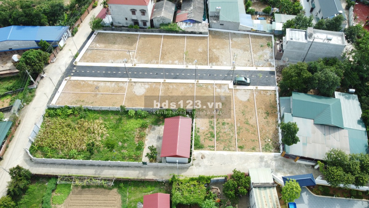 Chính chủ bán đất Hòa Lạc 100,1m² – mặt tiền 9,3m – đường 5m – giá chỉ 1,3 tỷ, sổ đỏ sẵn