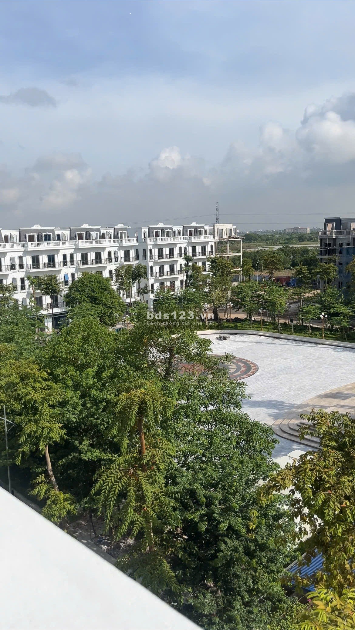 Liền kề đông Dương Đức Thượng- đường 24m