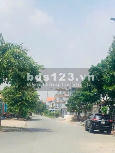 Bán đất tặng nhà trệt lửng, khu tái định cư Long Sơn, Long…