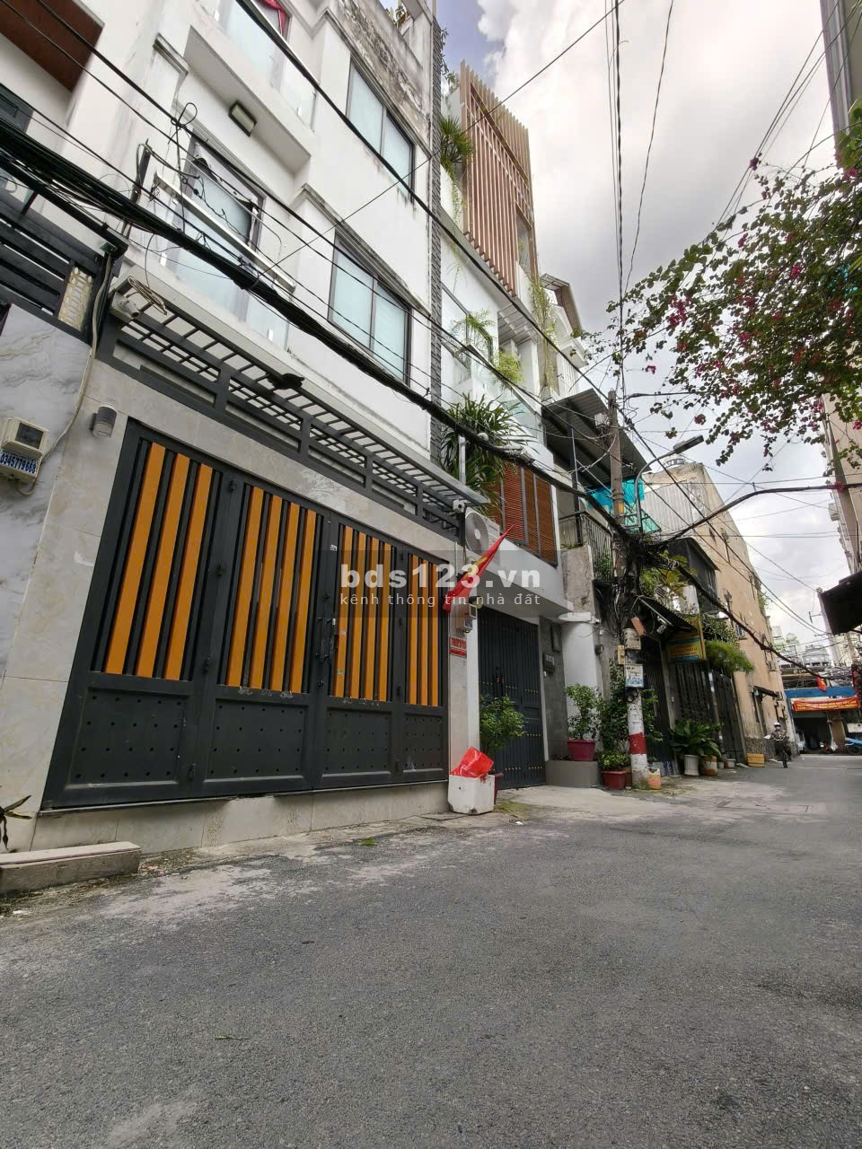 Nhà HXH 4x21 BTCT 3 tầng 5PN Nguyễn Văn Khối P11 Gò Vấp