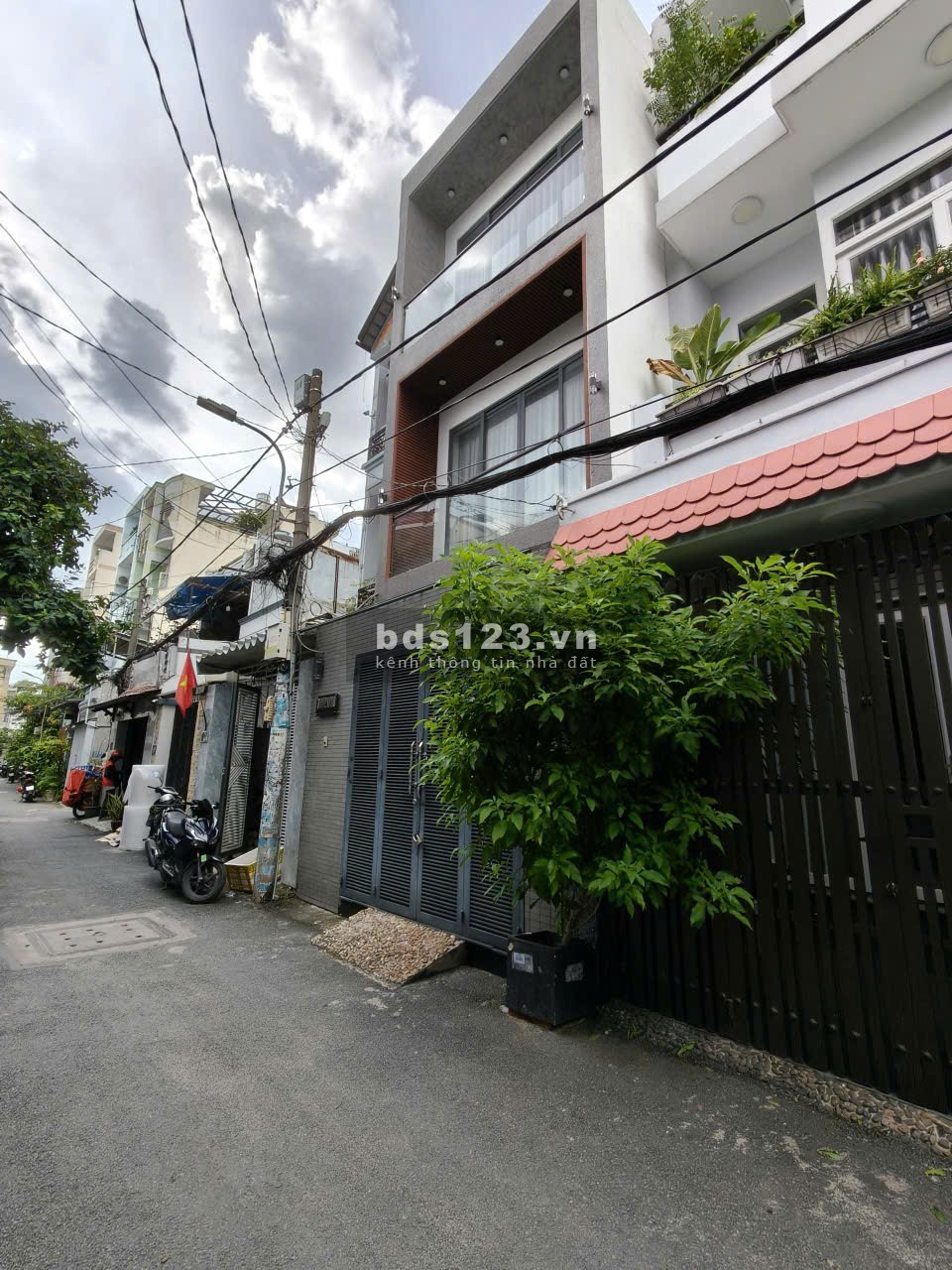 Nhà HXH 4x21 BTCT 3 tầng 5PN Nguyễn Văn Khối P11 Gò Vấp