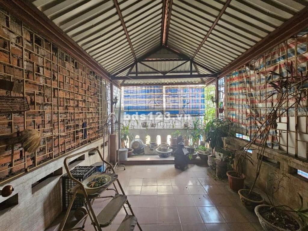 Bán Nhà Kim Mã Nở Hậu Duyên Dáng, 60m², 12.9 Tỷ