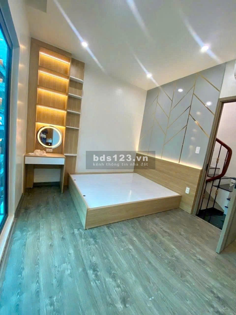 Nhà đẹp trung tâm quận Hà Đông, 5 tầng mới tinh