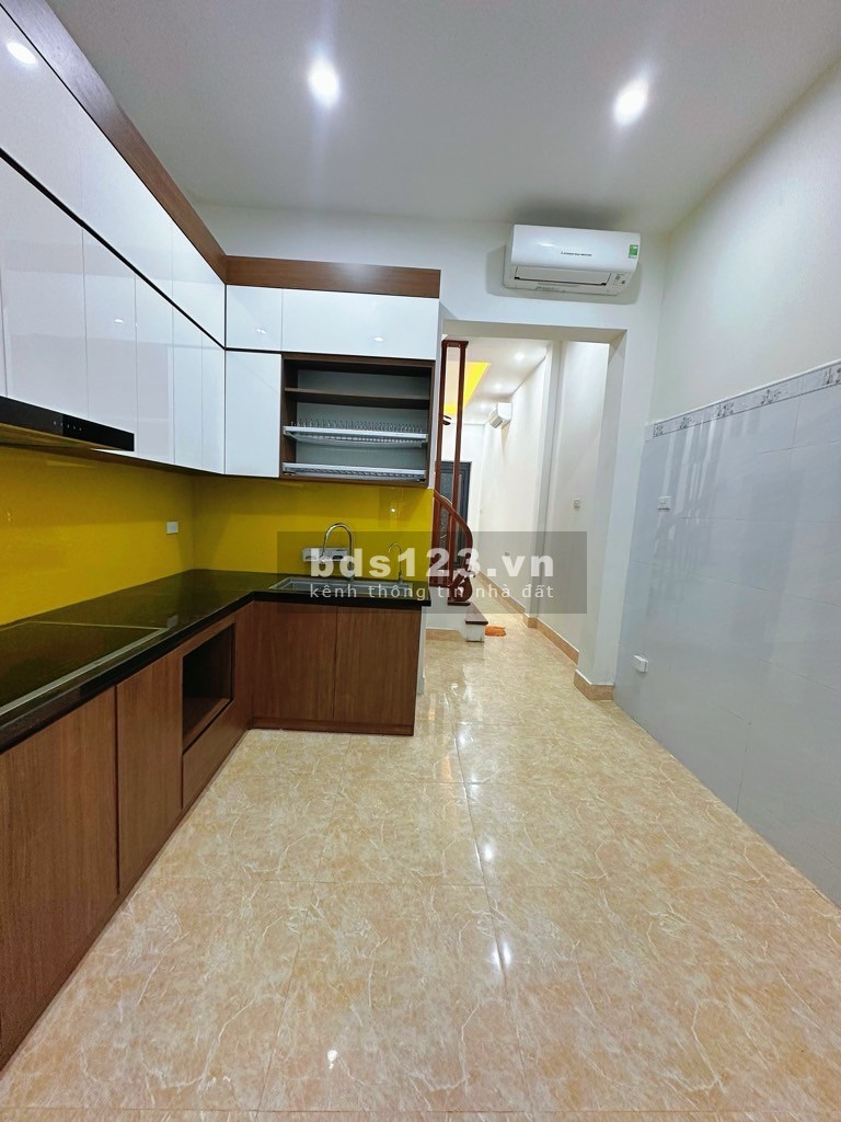 Vương Thừa Vũ, 39/50m, 5 Tầng, Nhỉnh 9 Tỷ