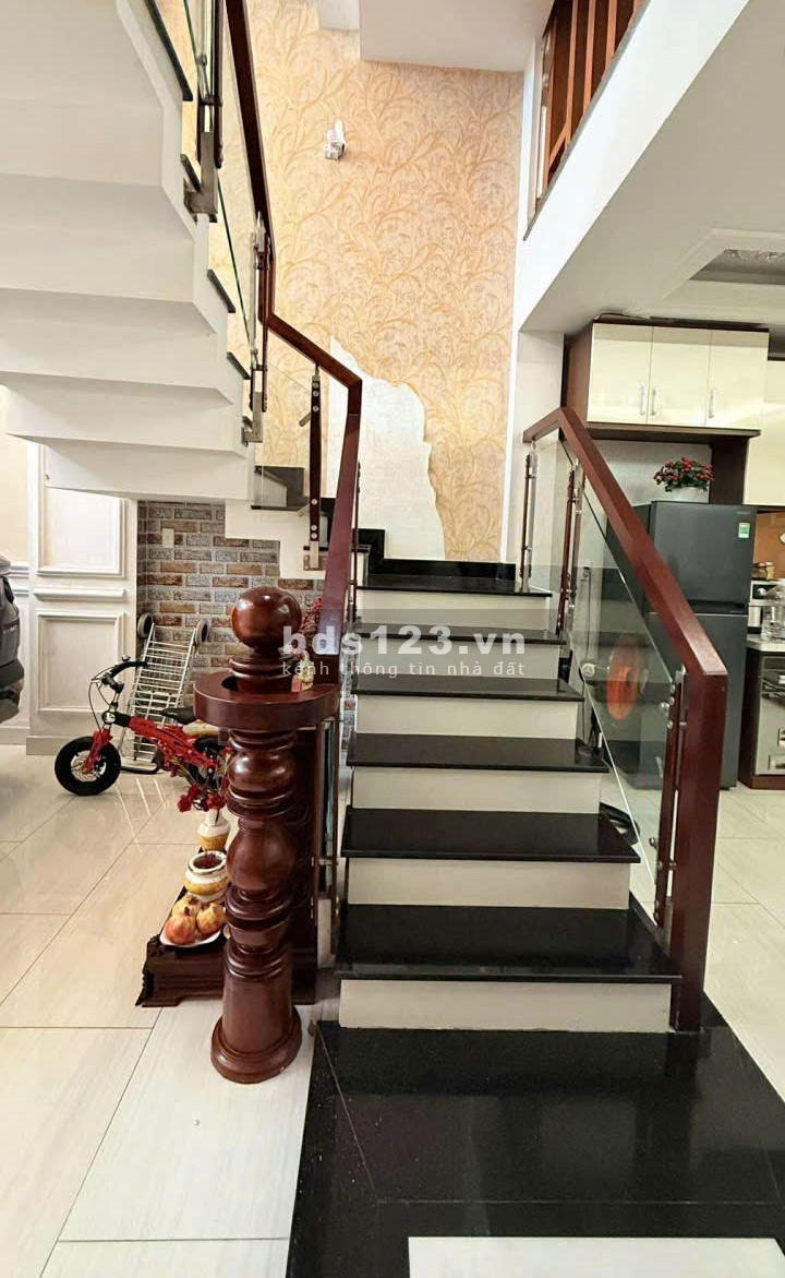 HXH thông 4,2x24 gồm 5PN 4WC Phạm Văn Chiêu P9 Gò Vấp