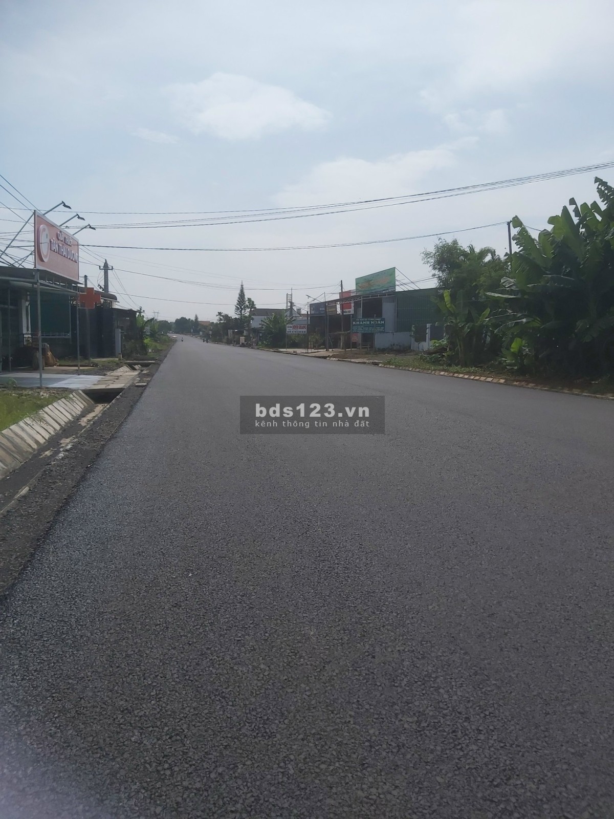 bán đất thổ cư mặt tiền tại Ea Nuôl hòa nam 175m2 tl1 bmt