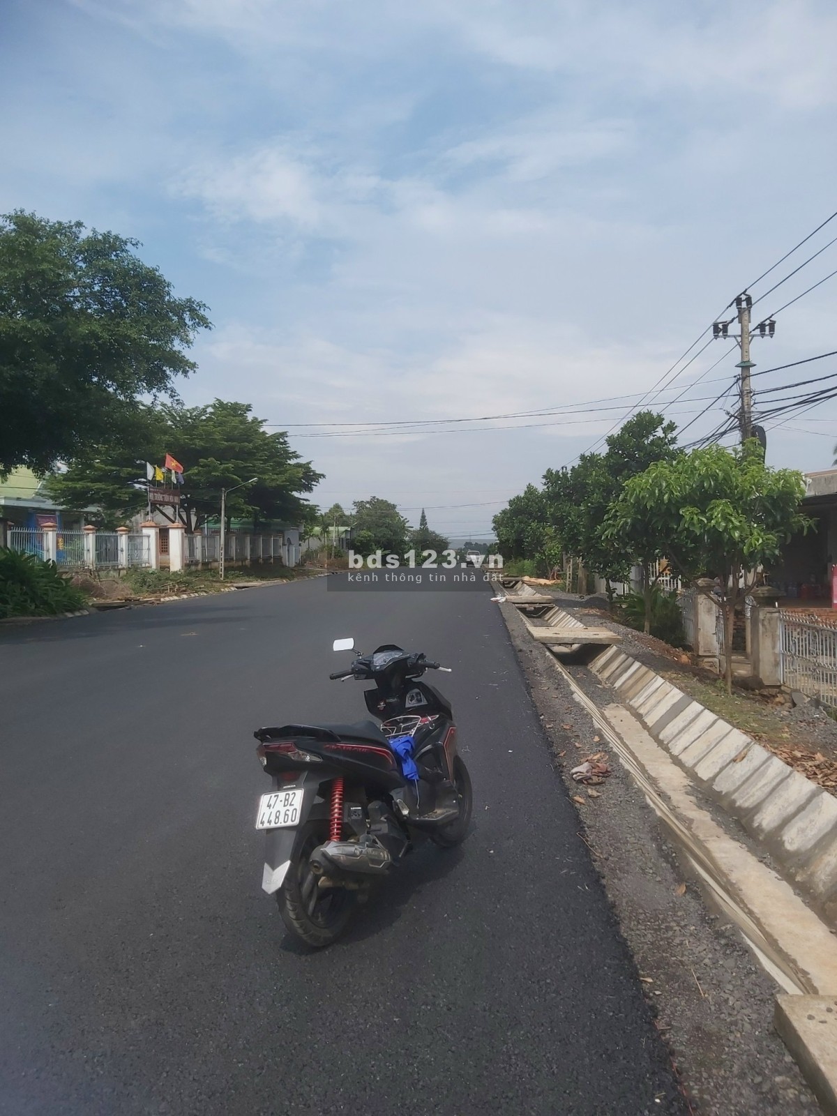 bán đất thổ cư mặt tiền tại Ea Nuôl hòa nam 175m2 tl1 bmt