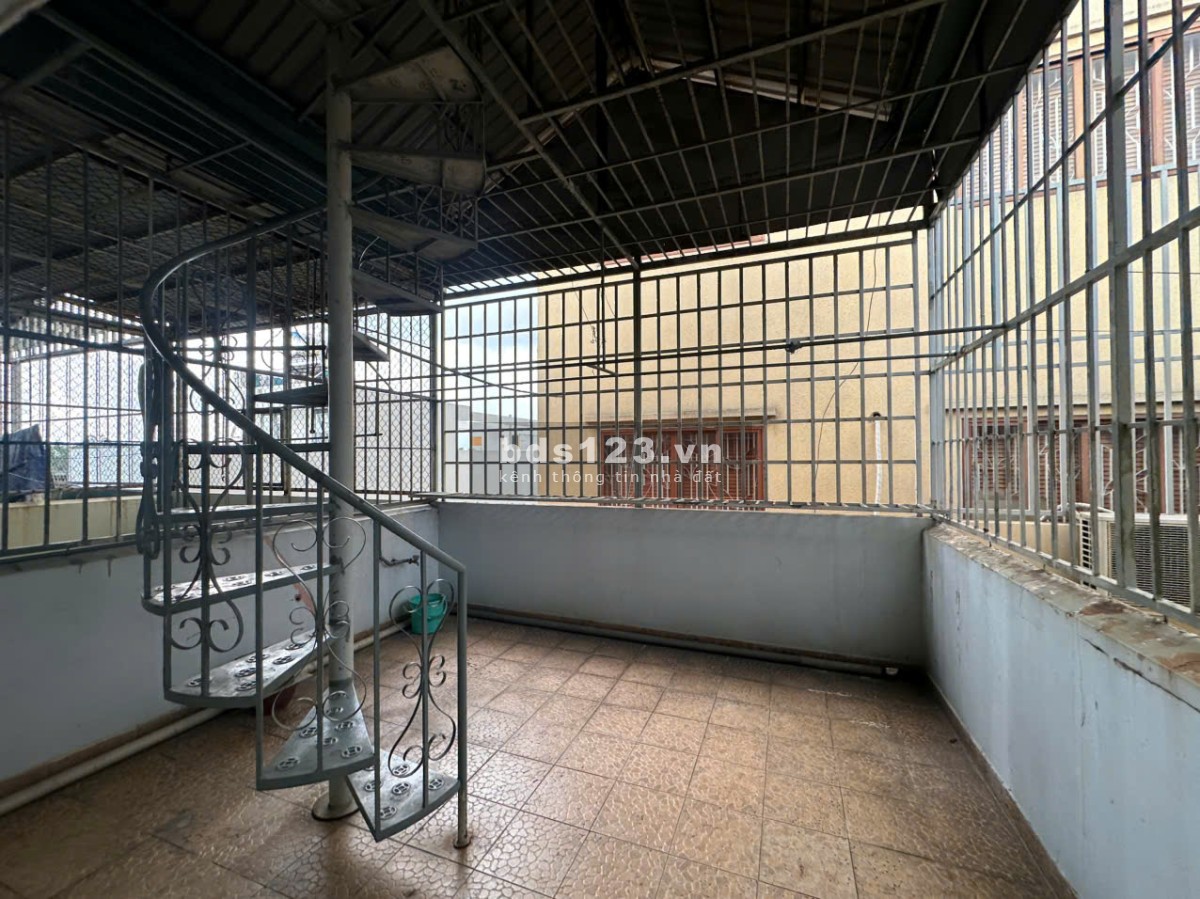 Cho thuê nhà 4 tầng 5PN 4x16m KDC Tạ Quang Bửu – văn…