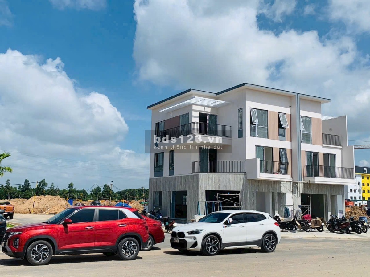 NHÀ THƯƠNG MẠI 2 MẶT TIỀN TẠI TPHCM TRẢ TRƯỚC 1 TỶ 2 NHẬN NHÀ FULL 35 TIỆN ÍCH