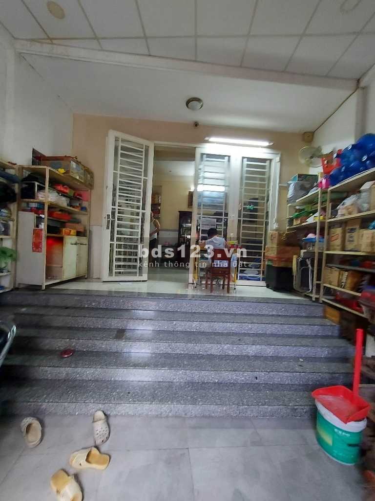 Bán nhà mặt tiền đường 2 ô tô tránh