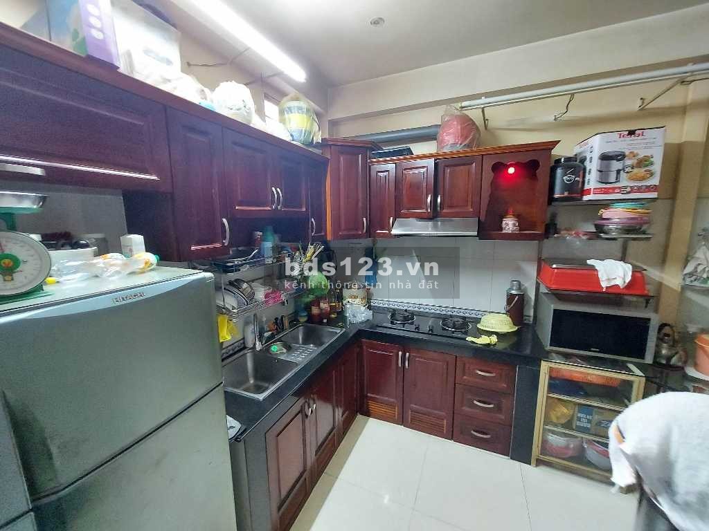 Bán nhà mặt tiền đường 2 ô tô tránh