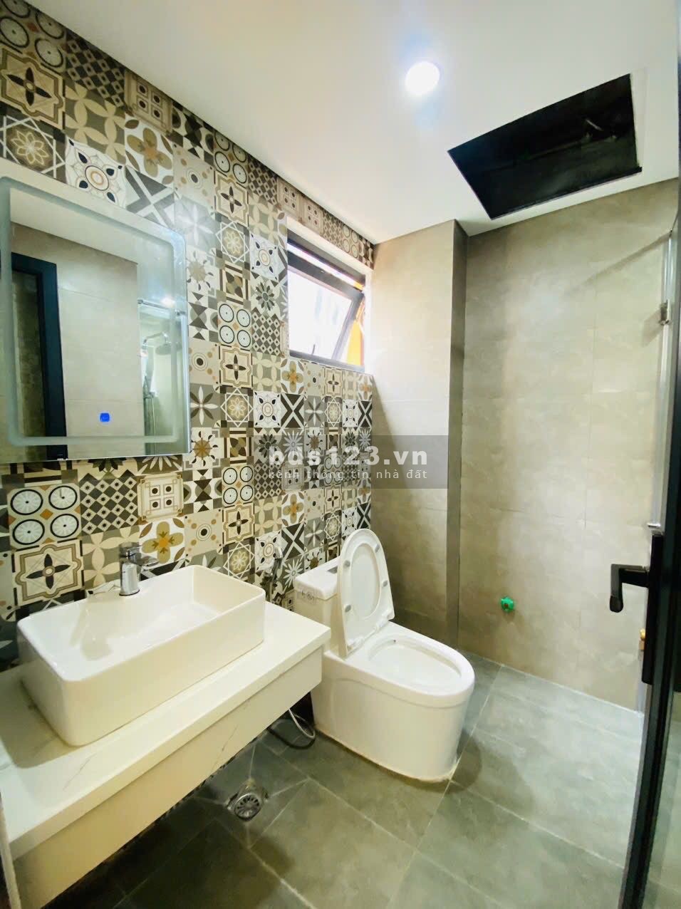 Bán gấp - mặt phố Văn Quán - 100m2 - Kinh doanh chỉ 2x tỷ