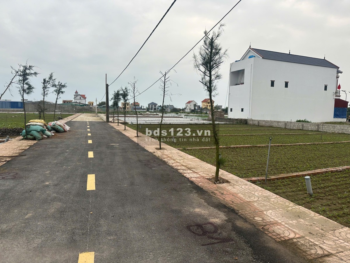 CẦN BÁN - chỉ 1 tỉ đồng 100m2 TT.Quất Lâm