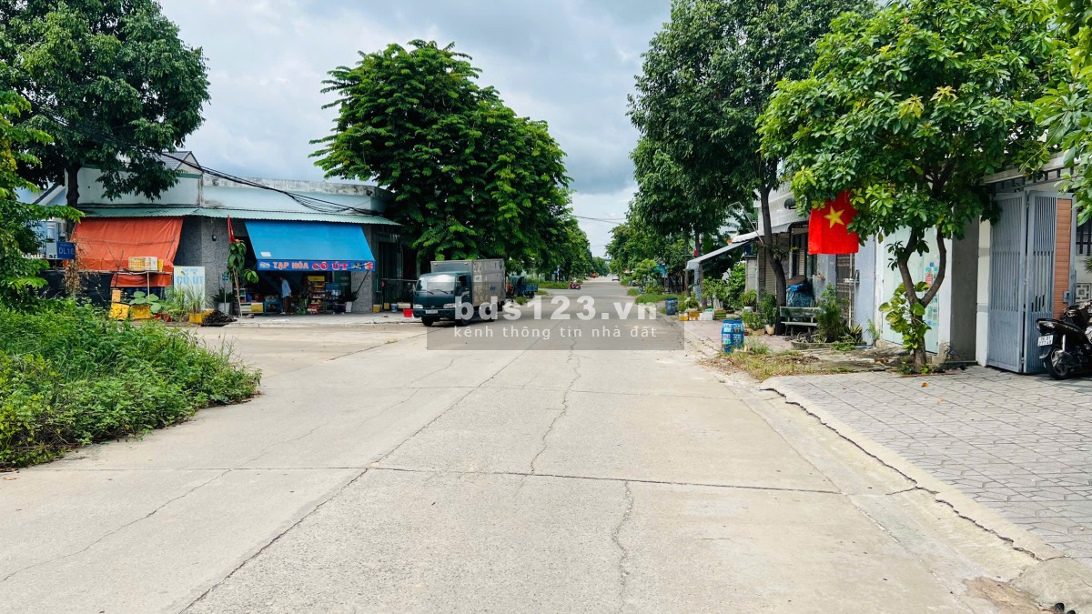 Ông anh chính chủ cần bán nhanh lô đất 300m2, 2 sổ rời,…