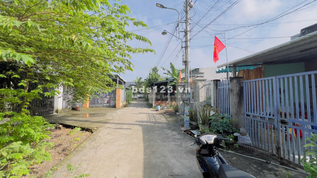 Ông anh gom tiền mua vị trí khác, bán nhanh 172.2m2 giá 1 tỷ 500,…