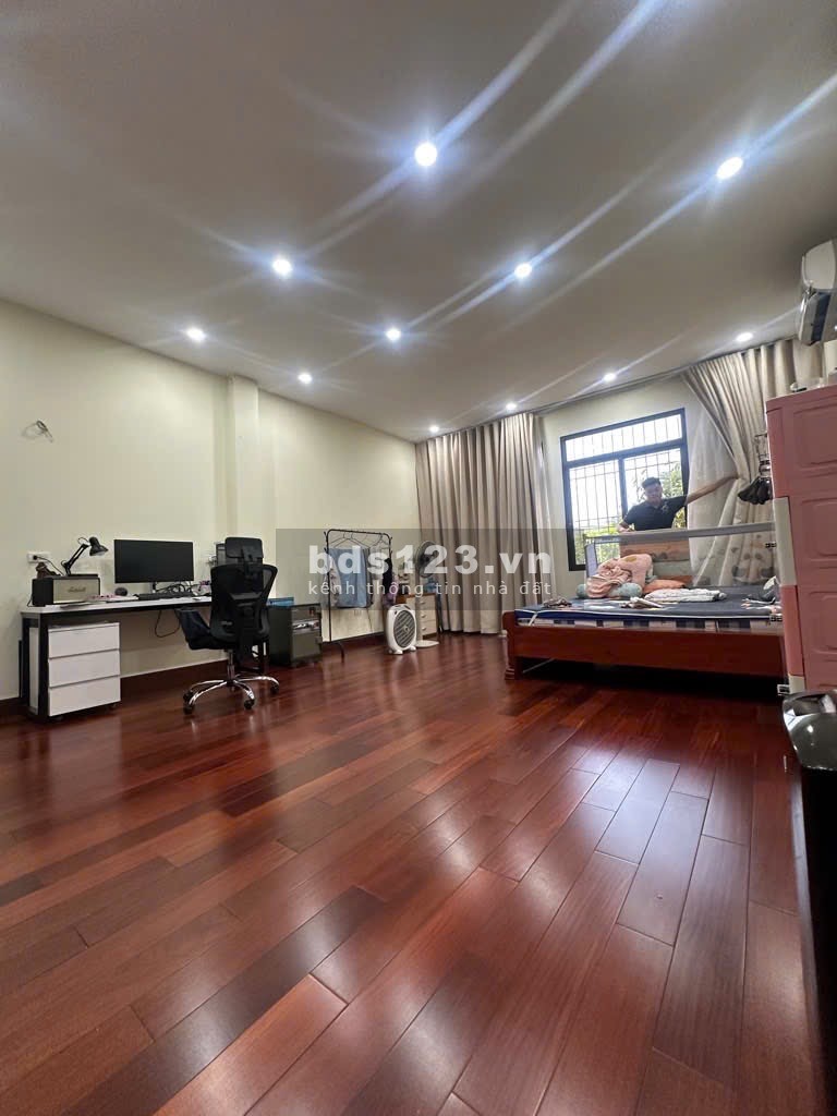 Bán nhà phố Quang Trung, sát trường Nguyễn Huệ, nhà 5 tầng,…