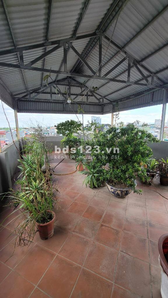 Bán nhà 6 tầng Nam Dư – khung cột bê tông chắc chắn – ô…