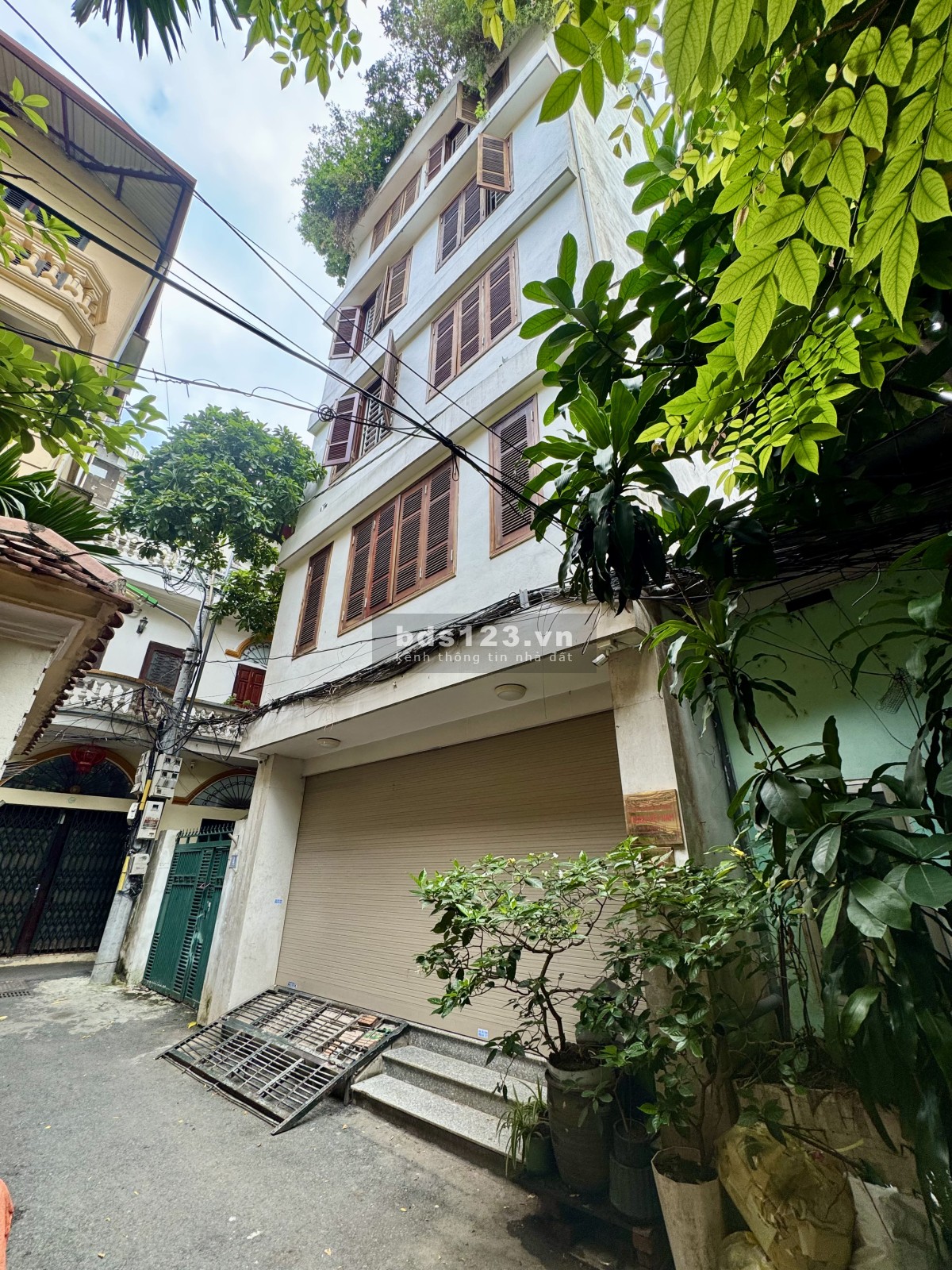 Cho thuê văn phòng 550m2 số 2F ngõ 264 Hoàng Văn Thái, Khương…