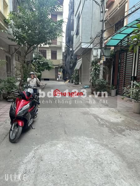 Cho thuê nhà 4 tầng tại ngõ 109 Doãn Kế Thiện