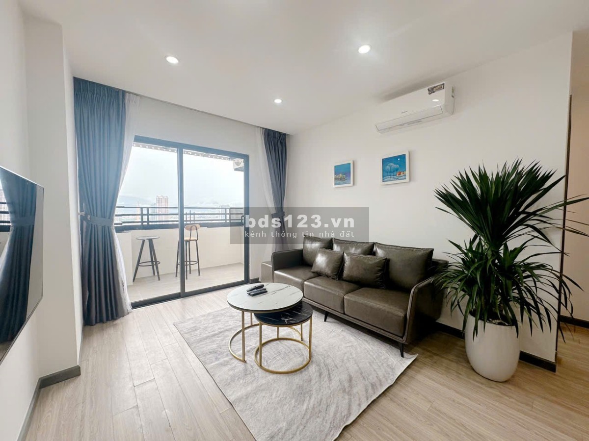 Bán căn hộ Mường Thanh 2PN 66m2 full nội thất, sát biển Mỹ Khê.
