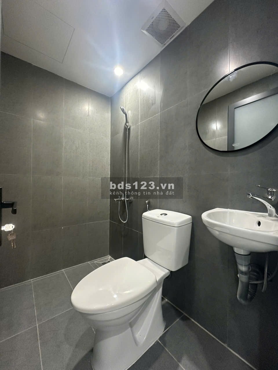 Bán căn hộ Mường Thanh 2PN 66m2 full nội thất, sát biển Mỹ Khê.