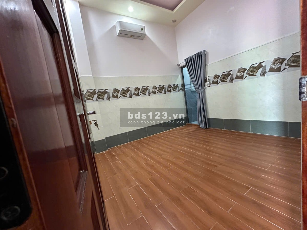 NHÀ VƯỜN 8x32M (256M2) TẠI TP.HCM GIÁ CHỈ 2,5 TỶ