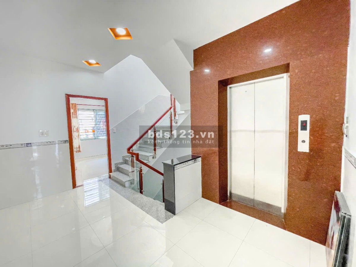 Chính chủ cần bán nhà mặt tiền - Hà Huy Giáp -17 Tỷ