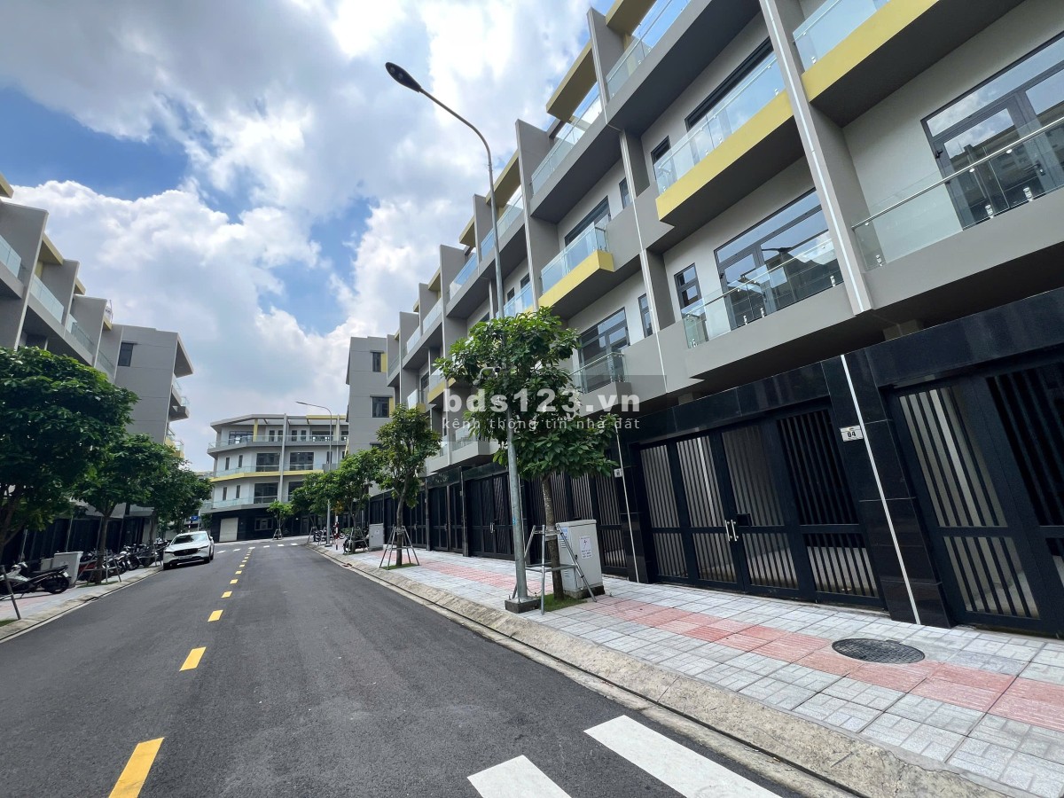 Nhà phố Bcons 90m2 DTSD 237m2 giá chỉ 6 tỷ - trệt 2 lầu sân…