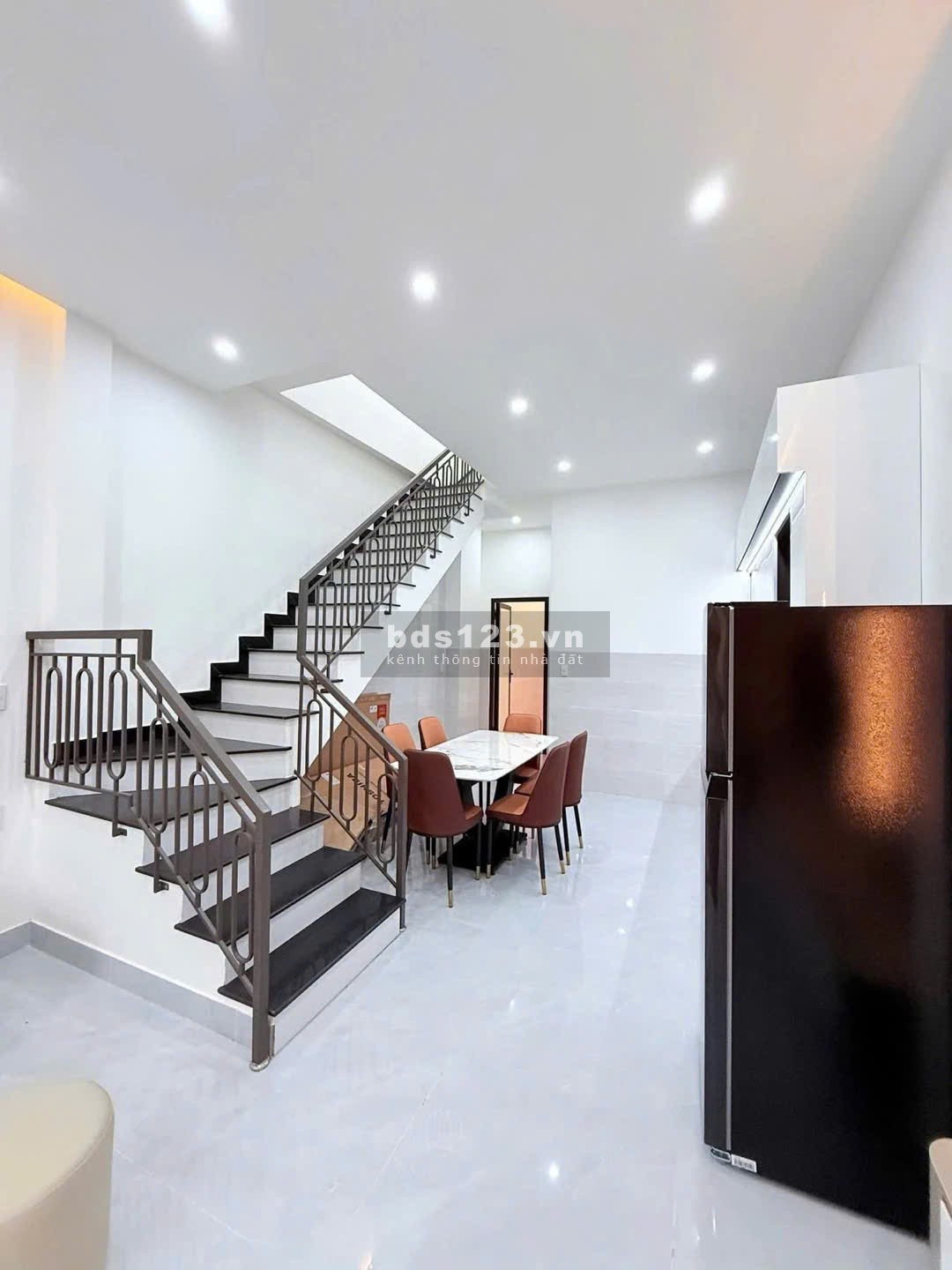 Nhà 2 tầng mới xây Full nội thất đẹp Kiệt Điện Biên Phủ…