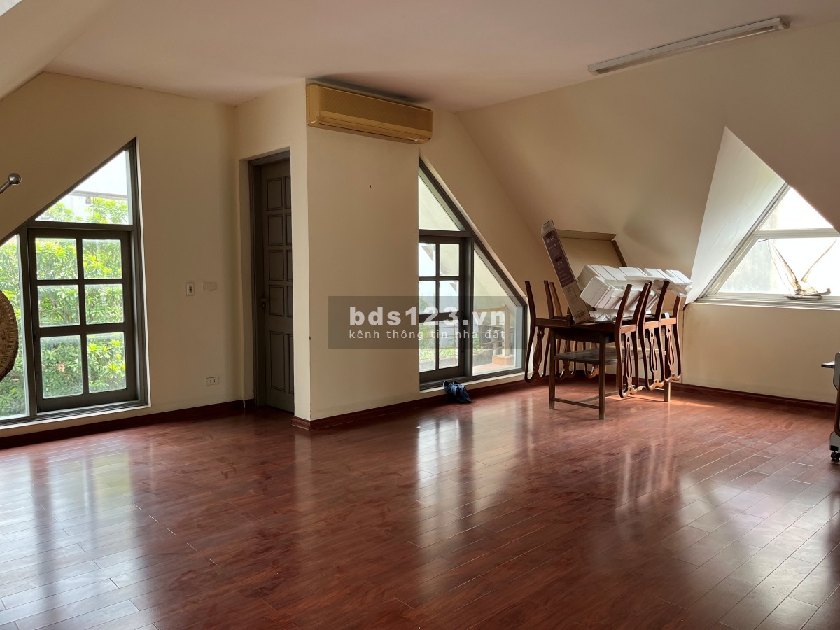 Chính chủ cho thuê nhà vườn 500m2 mặt tiền phố Định Công…