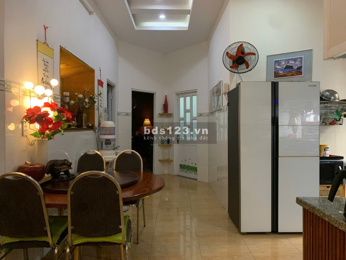 Nhà dt cực tốt 200m2 đất đường Hiệp Bình nội thất full…