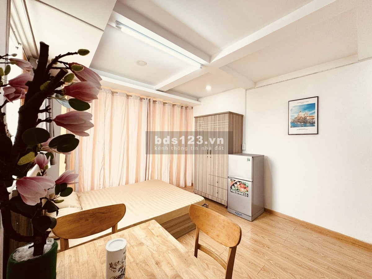 Phòng CH Studio đủ nội thất, bancon 62 Trương Công Định Q.Tân…