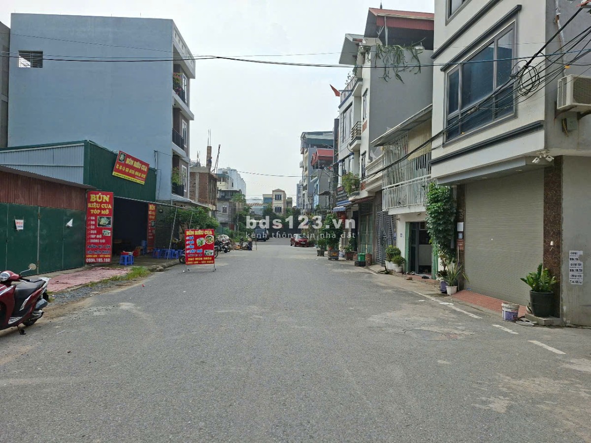 Cần nhượng lại lô đất xen kẹt đang làm sổ thôn Yên Lũng…