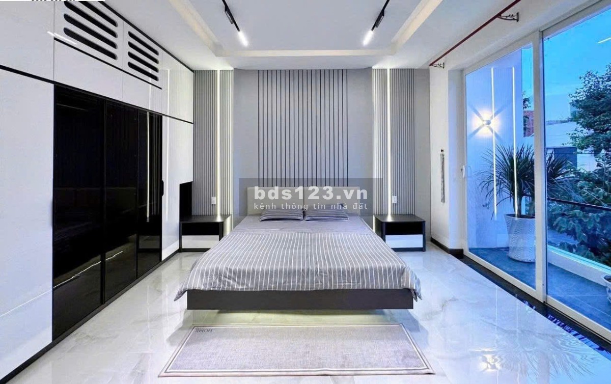Nhà ngộp cần ra nhanh , 120m2, 3PN, 4WC, pháp lý đầy đủ, Q…
