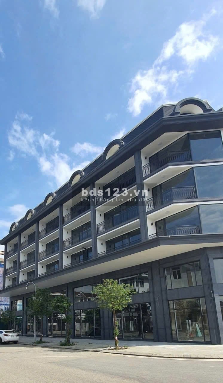 Cho thuê nhà làm mặt bằng kinh doanh – 5 tầng + 1 tum (395m²)…